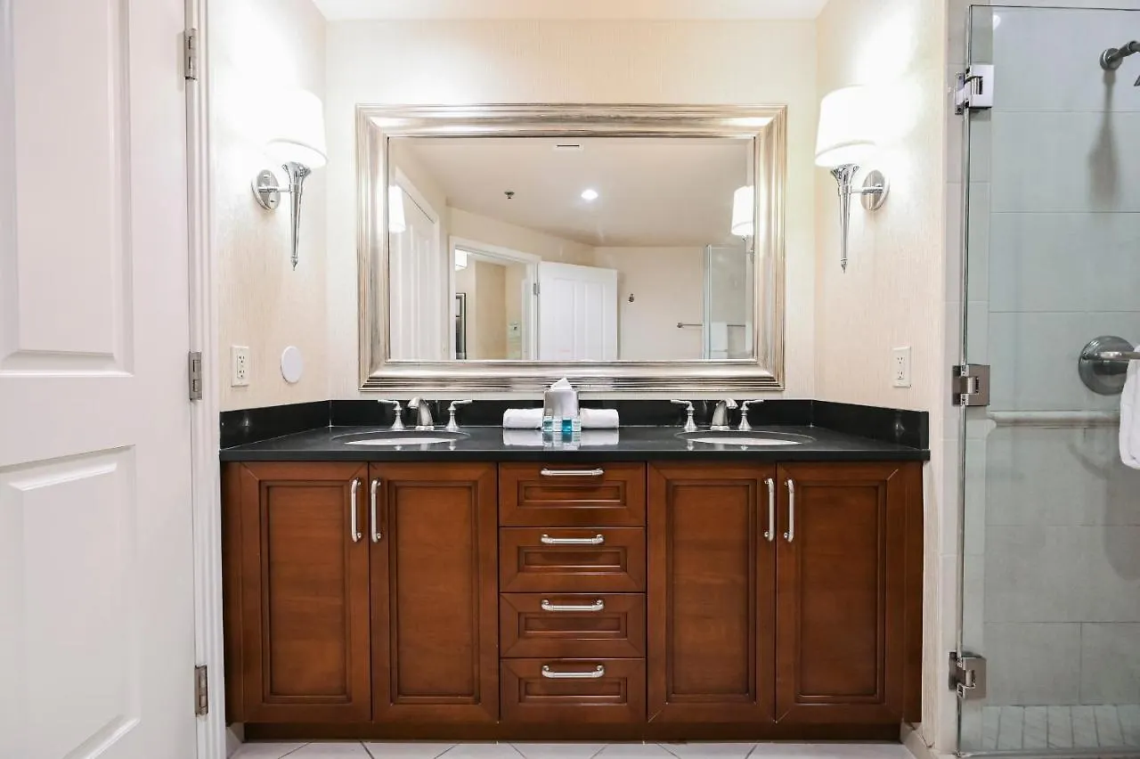 Mgm Signature Towers, Balcony Suite, Strip View - No Resort Fees! Las Vegas 0*,  United States